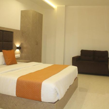 Hotel Metro Inn Мумбаи Экстерьер фото