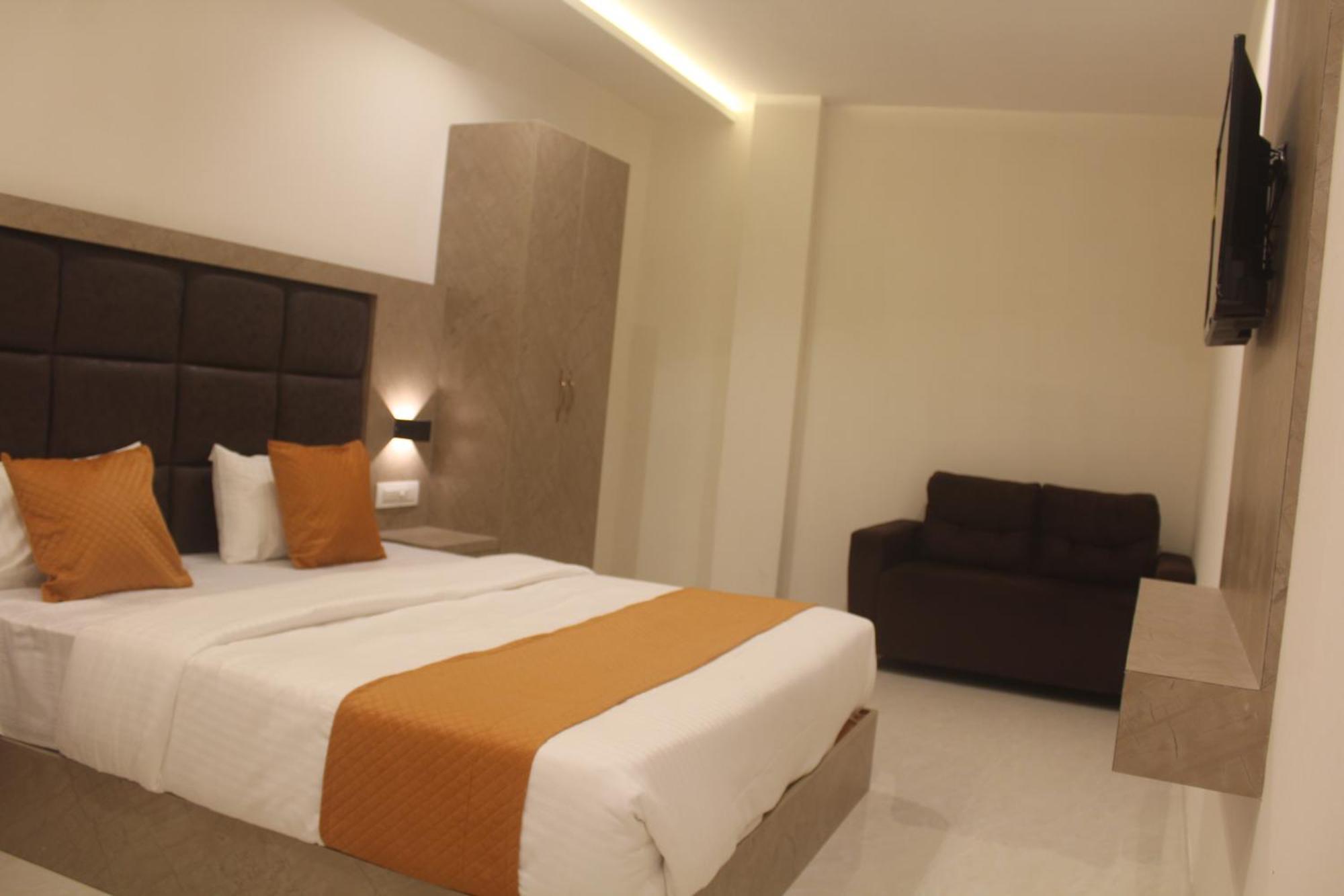 Hotel Metro Inn Мумбаи Экстерьер фото