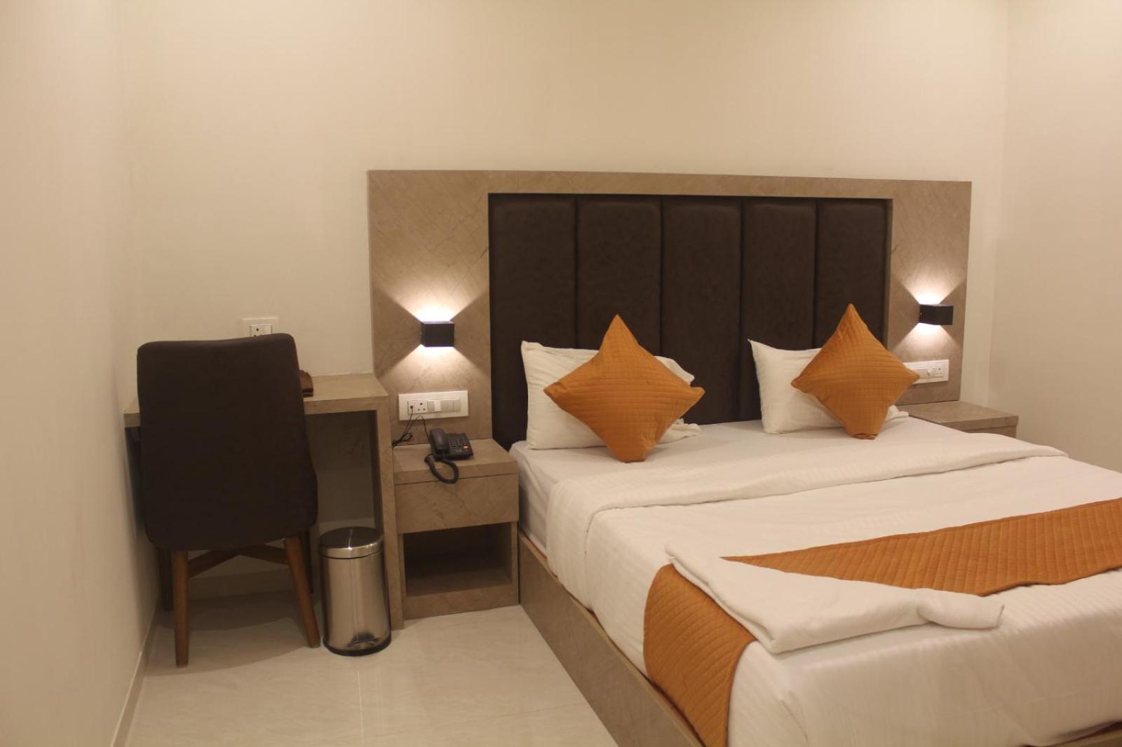 Hotel Metro Inn Мумбаи Экстерьер фото