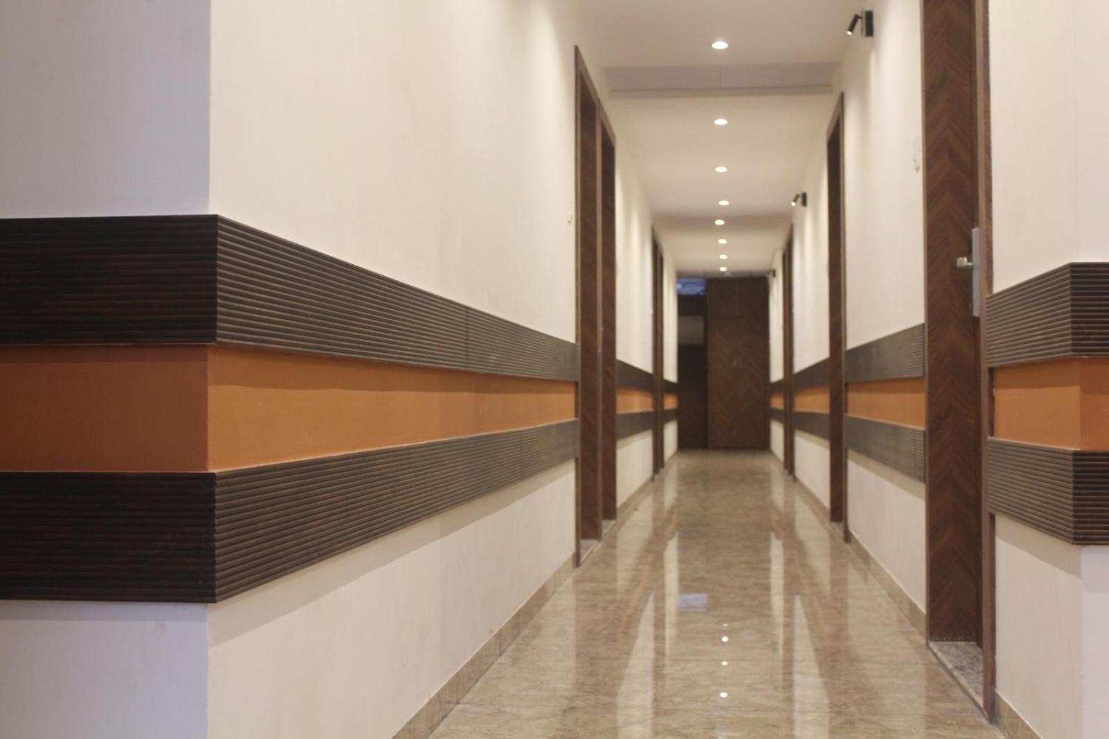 Hotel Metro Inn Мумбаи Экстерьер фото