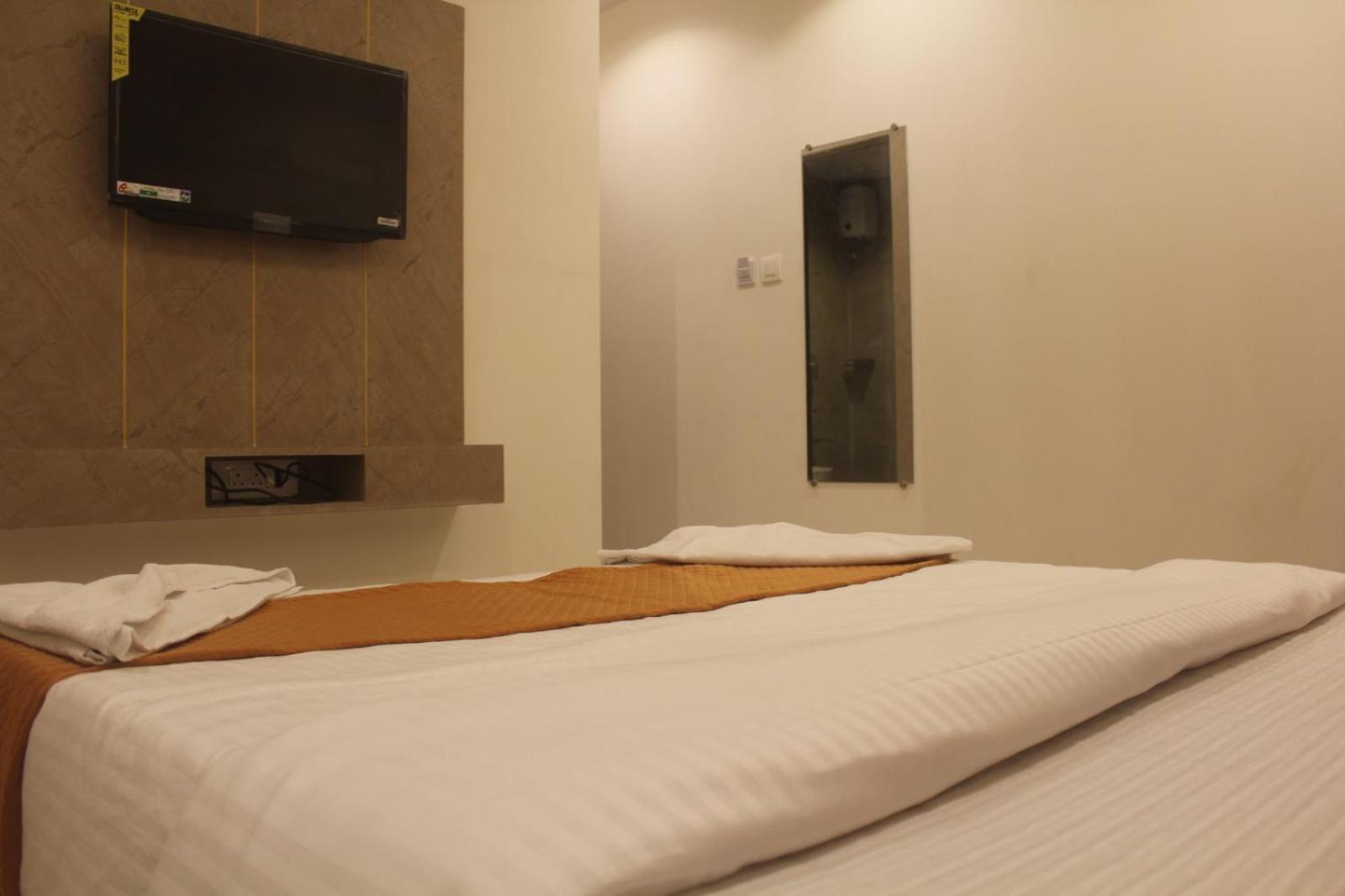 Hotel Metro Inn Мумбаи Экстерьер фото